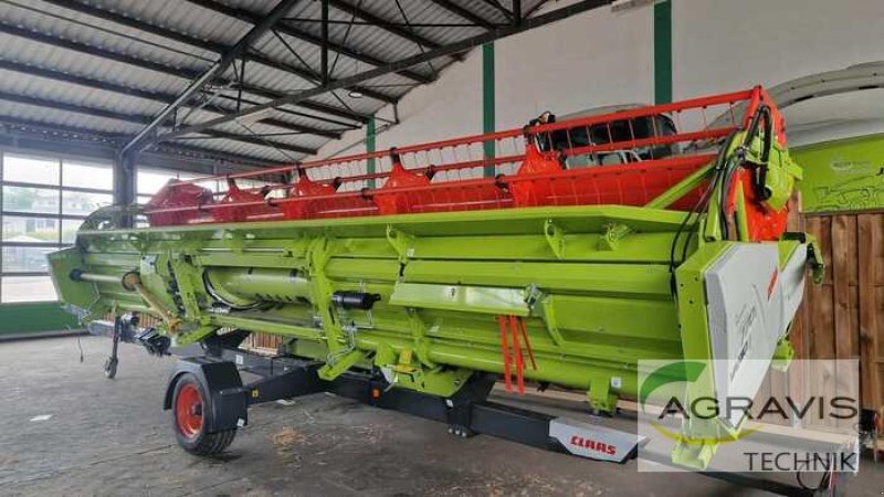 Mähdrescher des Typs CLAAS LEXION 6700, Gebrauchtmaschine in Warburg (Bild 23)