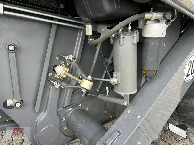 Mähdrescher des Typs CLAAS LEXION 6800 TT E5 CLAAS MÄHDRE, Gebrauchtmaschine in Hartmannsdorf (Bild 17)