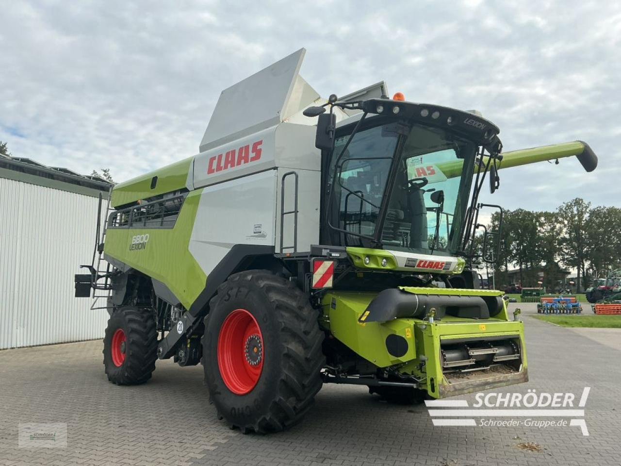 Mähdrescher des Typs CLAAS LEXION 6800 + VARIO 1080 (INKL. RAPS), Gebrauchtmaschine in Lastrup (Bild 3)