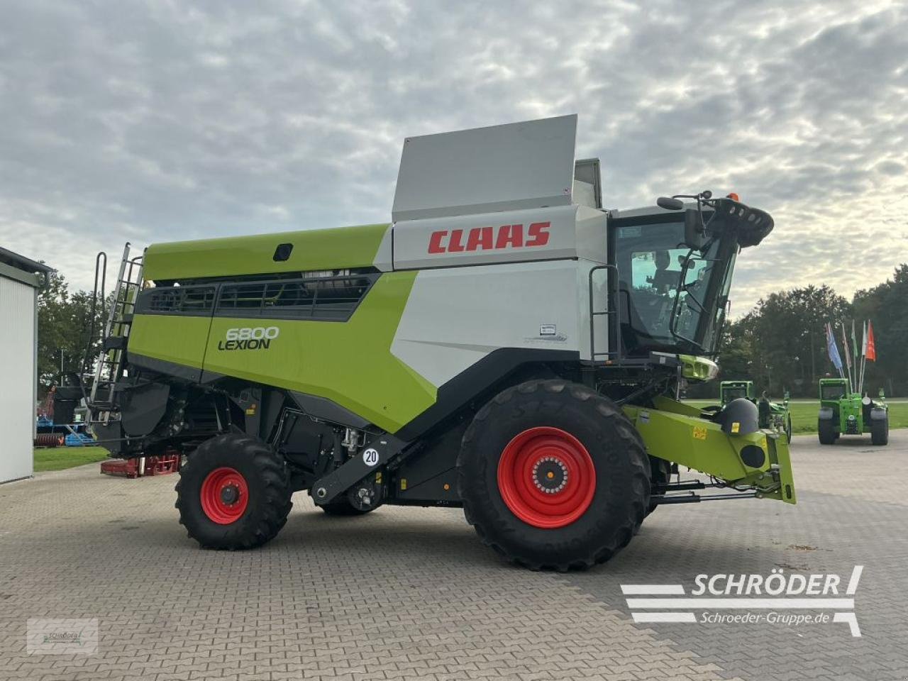 Mähdrescher des Typs CLAAS LEXION 6800 + VARIO 1080 (INKL. RAPS), Gebrauchtmaschine in Lastrup (Bild 4)
