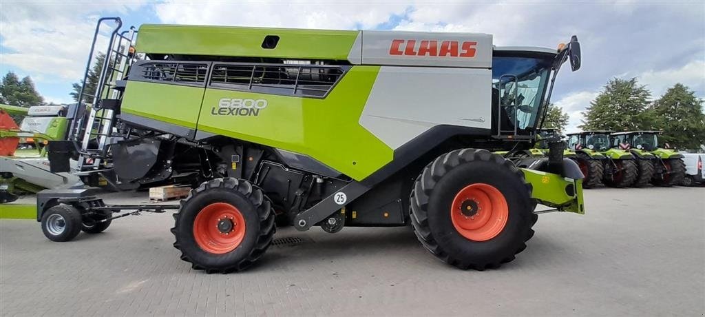 Mähdrescher tip CLAAS LEXION 6800 VI GIVER 50 TIMERS HØSTGARANTI I DK!!! GPS klar. Jet Stream Cleaning, Special cut., Gebrauchtmaschine in Kolding (Poză 1)