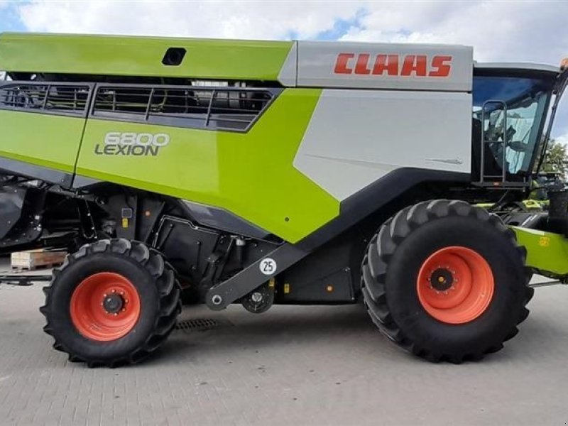 Mähdrescher tip CLAAS LEXION 6800 VI GIVER 50 TIMERS HØSTGARANTI I DK!!! GPS klar. Jet Stream Cleaning, Special cut., Gebrauchtmaschine in Kolding (Poză 1)