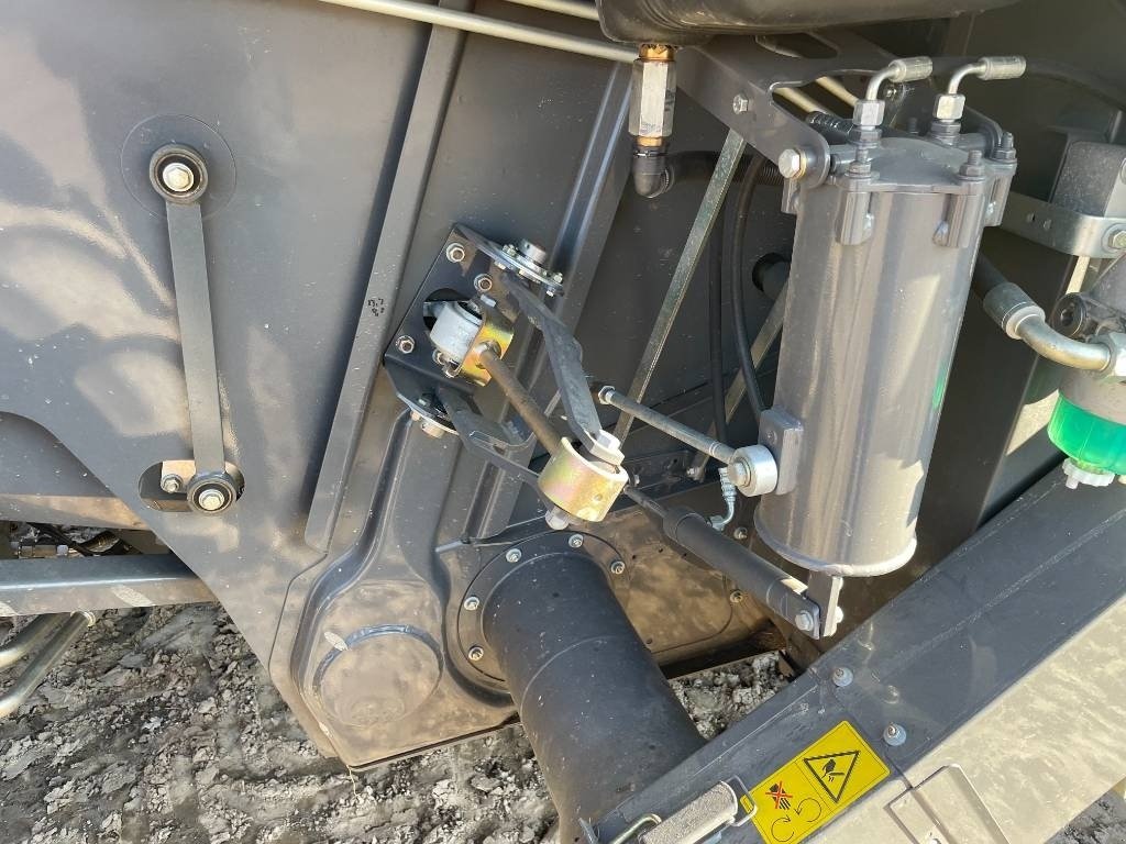 Mähdrescher of the type CLAAS Lexion 6800, Gebrauchtmaschine in Mern (Picture 12)