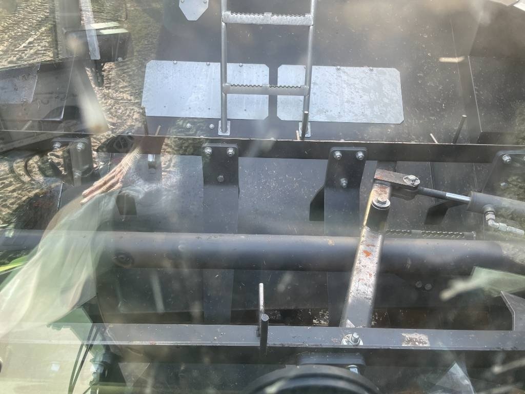 Mähdrescher of the type CLAAS Lexion 6800, Gebrauchtmaschine in Mern (Picture 17)