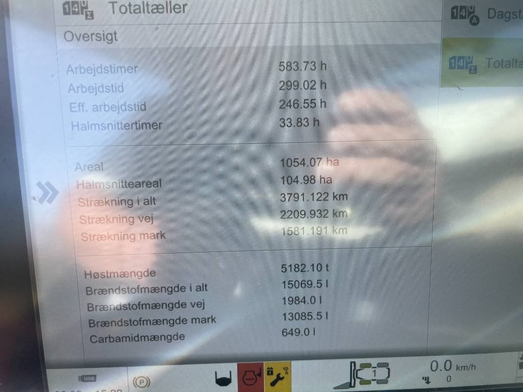 Mähdrescher of the type CLAAS Lexion 6800, Gebrauchtmaschine in Mern (Picture 16)