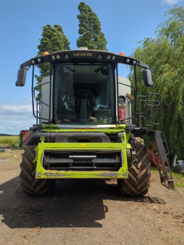 Mähdrescher typu CLAAS LEXION 6800, Gebrauchtmaschine v FRESNAY LE COMTE (Obrázek 2)