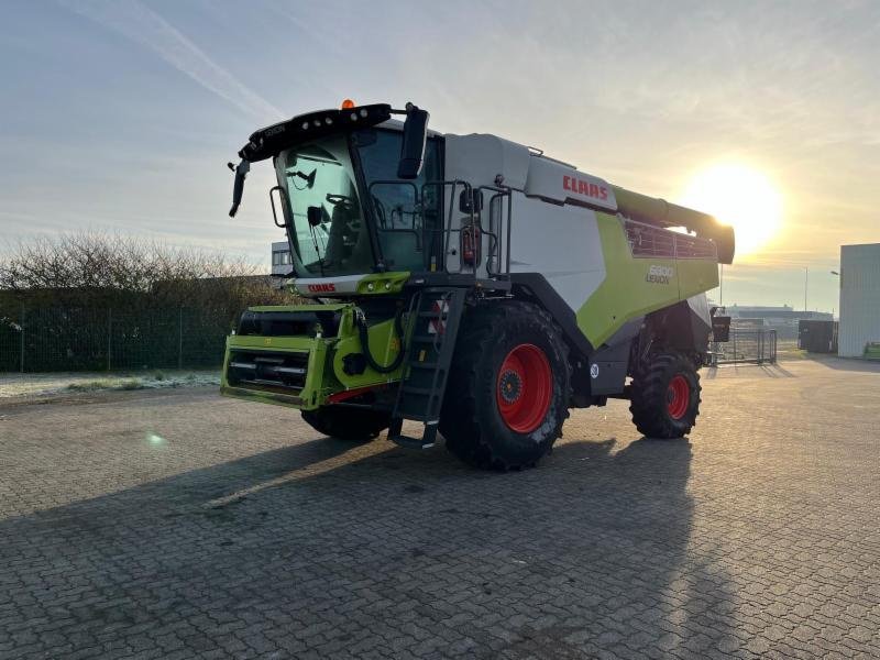 Mähdrescher typu CLAAS LEXION 6800, Gebrauchtmaschine v Hockenheim