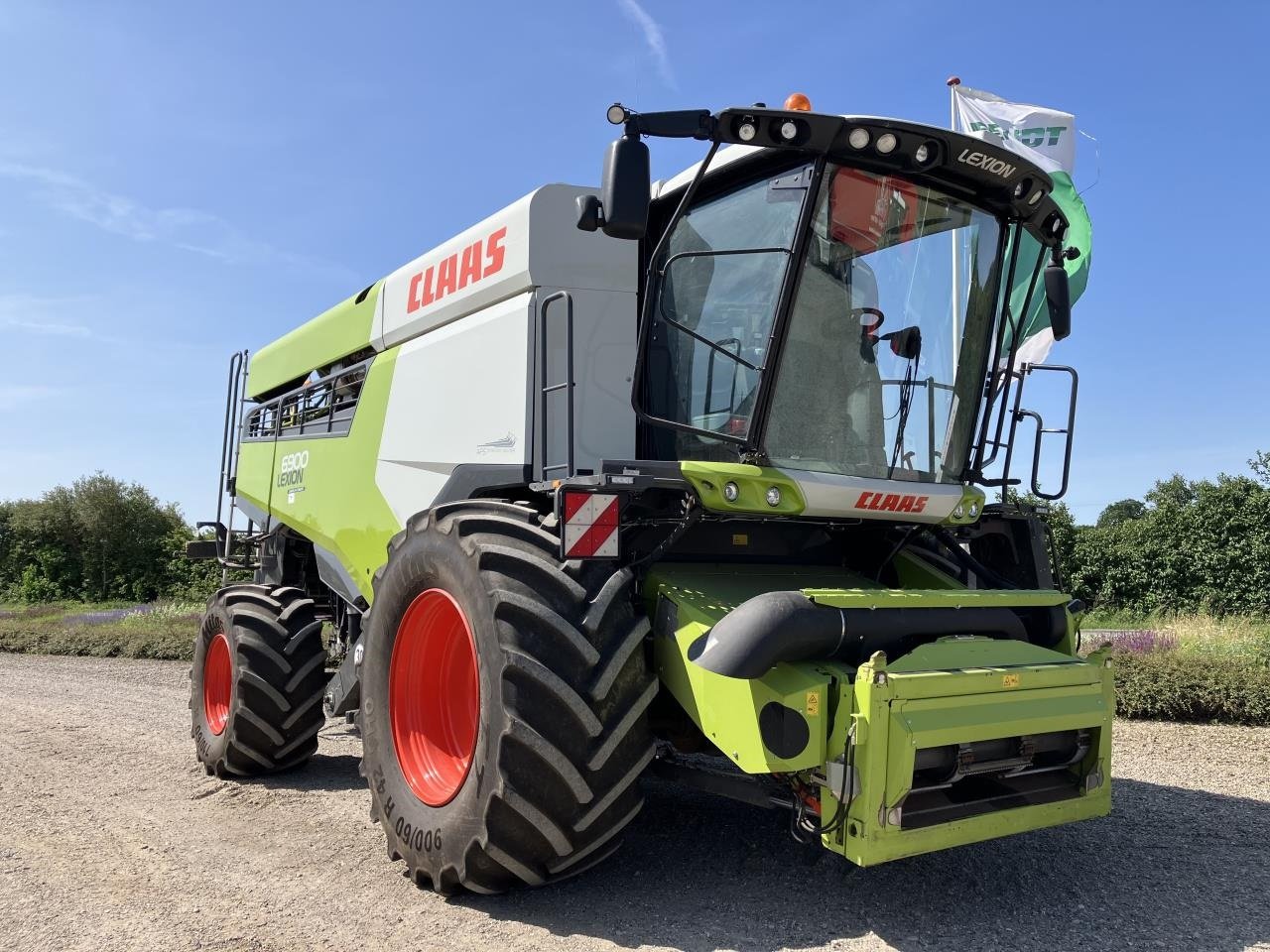 Mähdrescher typu CLAAS LEXION 6900 4 WD, Gebrauchtmaschine v Grindsted (Obrázok 11)