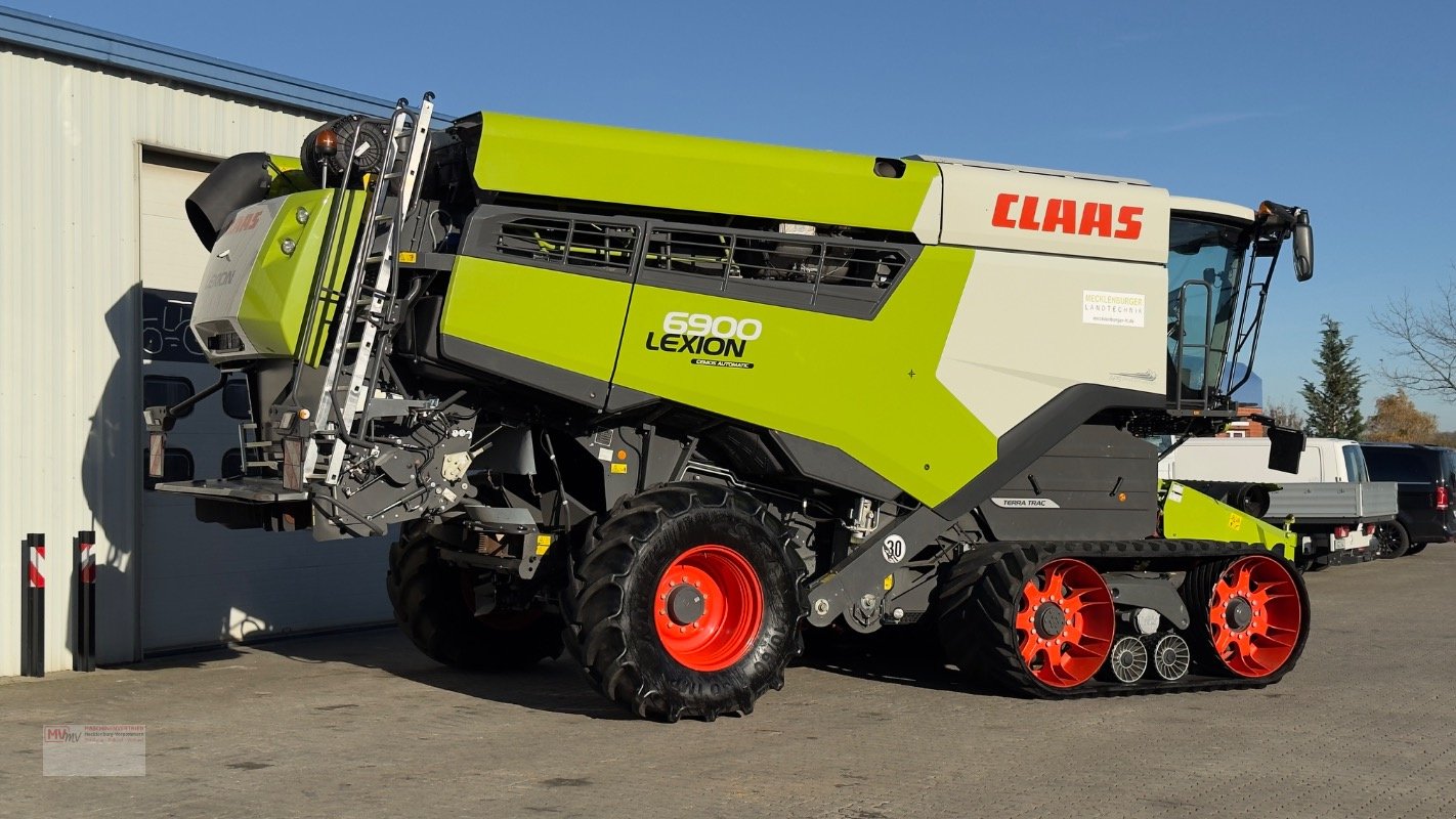 Mähdrescher of the type CLAAS Lexion 6900 TerraTrac 890 full Options, Gebrauchtmaschine in Neubrandenburg (Picture 5)