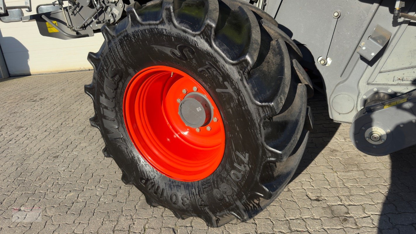 Mähdrescher of the type CLAAS Lexion 6900 TerraTrac 890 full Options, Gebrauchtmaschine in Neubrandenburg (Picture 13)