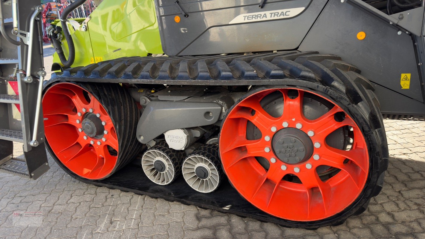 Mähdrescher of the type CLAAS Lexion 6900 TerraTrac 890 full Options, Gebrauchtmaschine in Neubrandenburg (Picture 18)