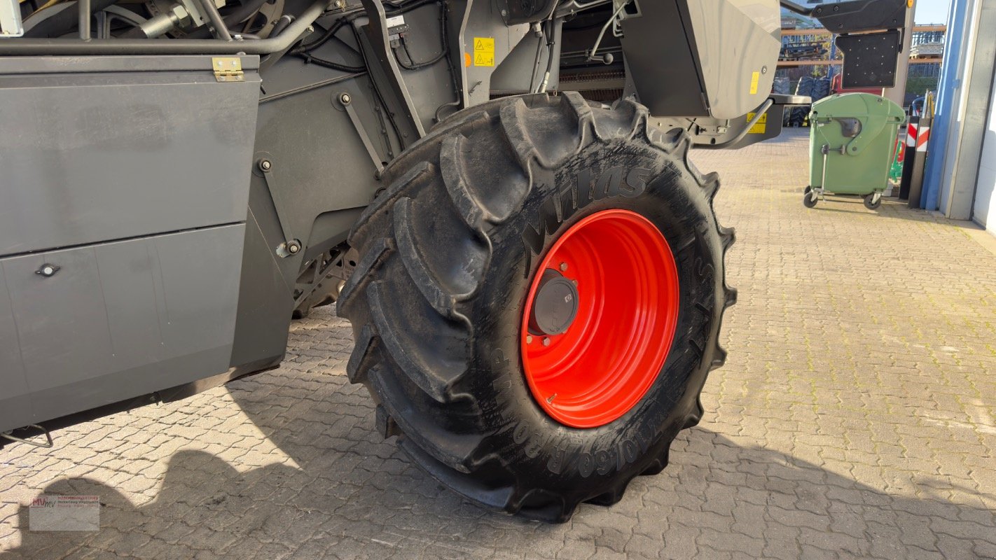 Mähdrescher of the type CLAAS Lexion 6900 TerraTrac 890 full Options, Gebrauchtmaschine in Neubrandenburg (Picture 19)