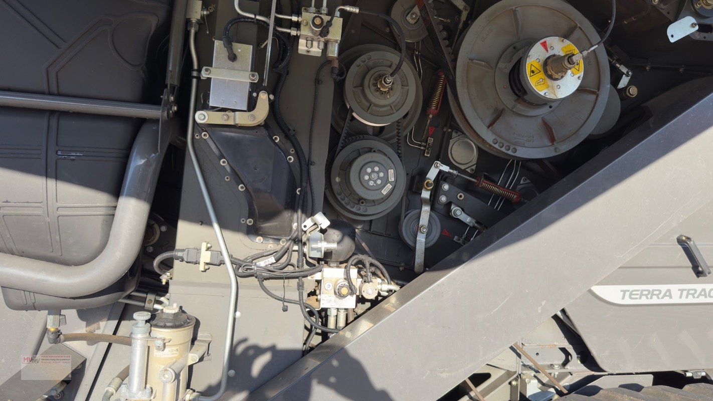 Mähdrescher of the type CLAAS Lexion 6900 TerraTrac 890 full Options, Gebrauchtmaschine in Neubrandenburg (Picture 25)