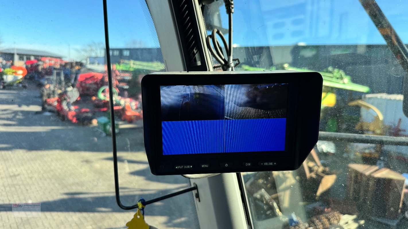 Mähdrescher of the type CLAAS Lexion 6900 TerraTrac 890 full Options, Gebrauchtmaschine in Neubrandenburg (Picture 31)