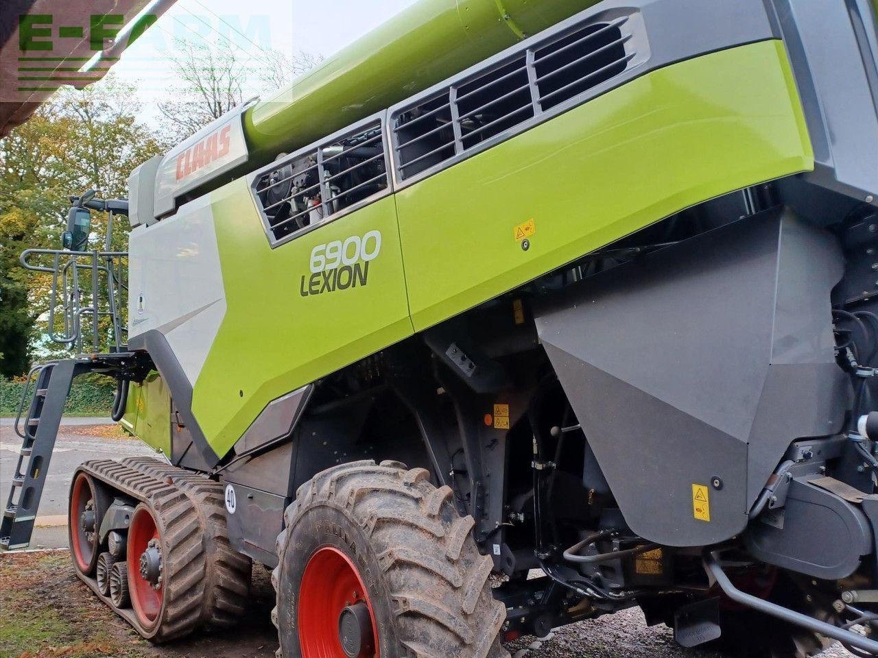 Mähdrescher of the type CLAAS LEXION 6900 TT, Gebrauchtmaschine in ALNWICK (Picture 2)