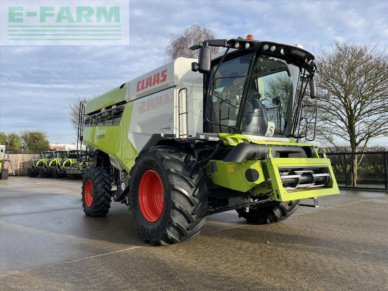 Mähdrescher типа CLAAS LEXION 6900, Gebrauchtmaschine в SUFFOLK (Фотография 3)