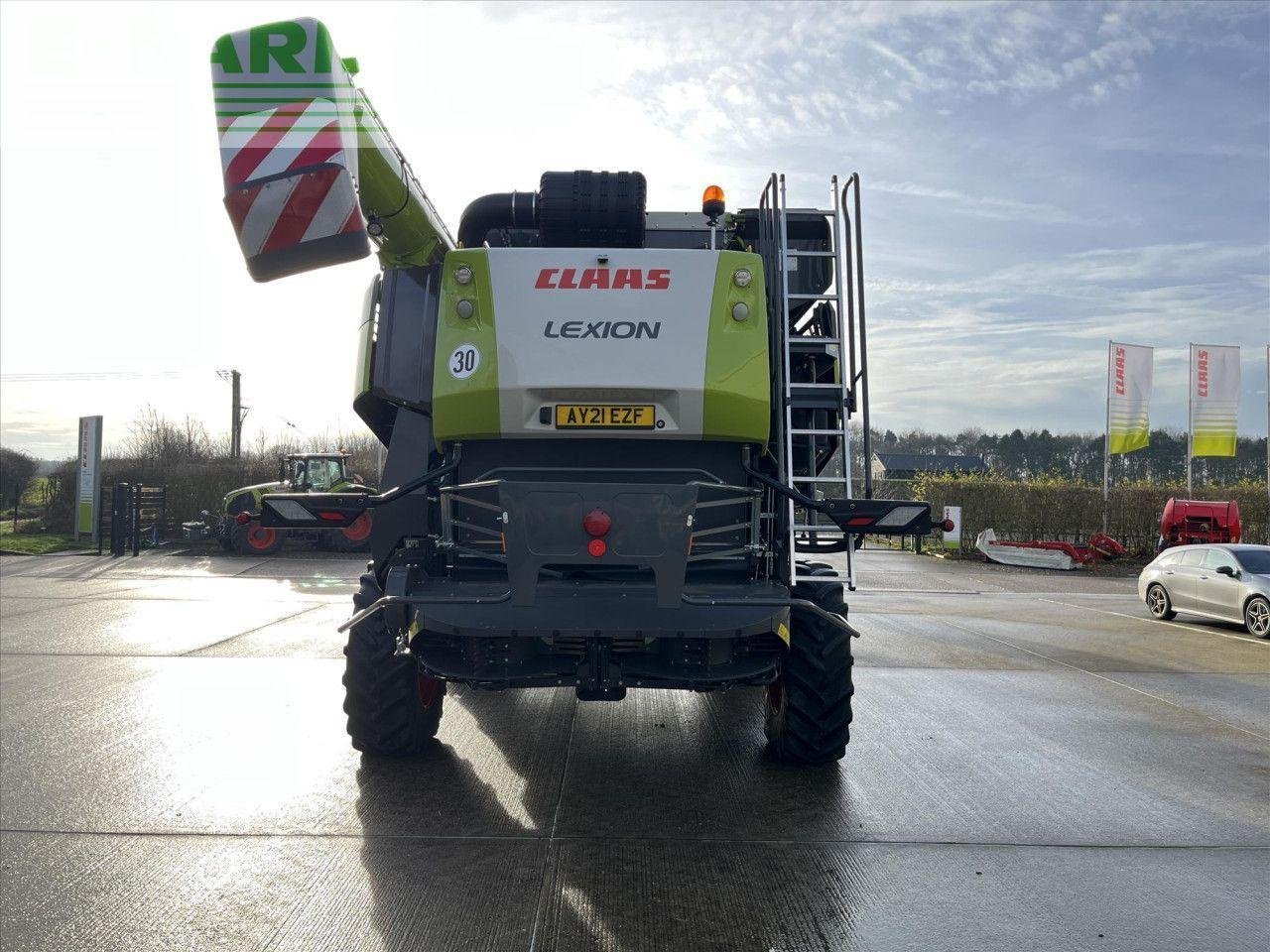 Mähdrescher типа CLAAS LEXION 6900, Gebrauchtmaschine в SUFFOLK (Фотография 7)