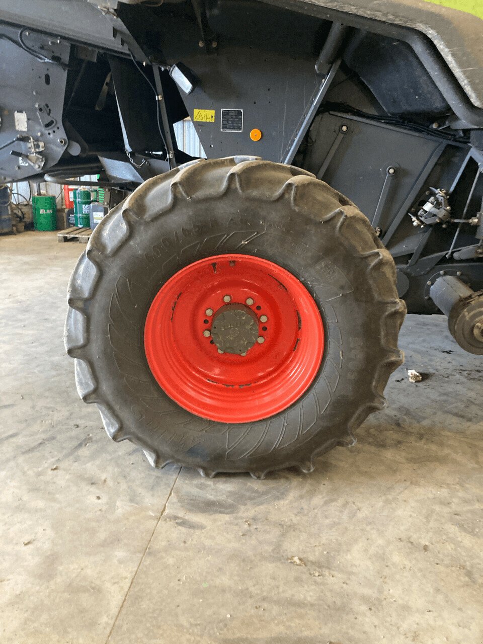 Mähdrescher типа CLAAS LEXION 740 4RM     2100H BAT!, Gebrauchtmaschine в PONTIVY (Фотография 11)