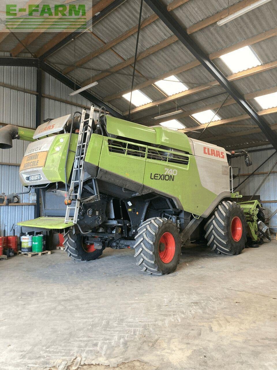 Mähdrescher of the type CLAAS lexion 740 t4, Gebrauchtmaschine in PONTIVY (56 - MORBIHAN) (Picture 3)