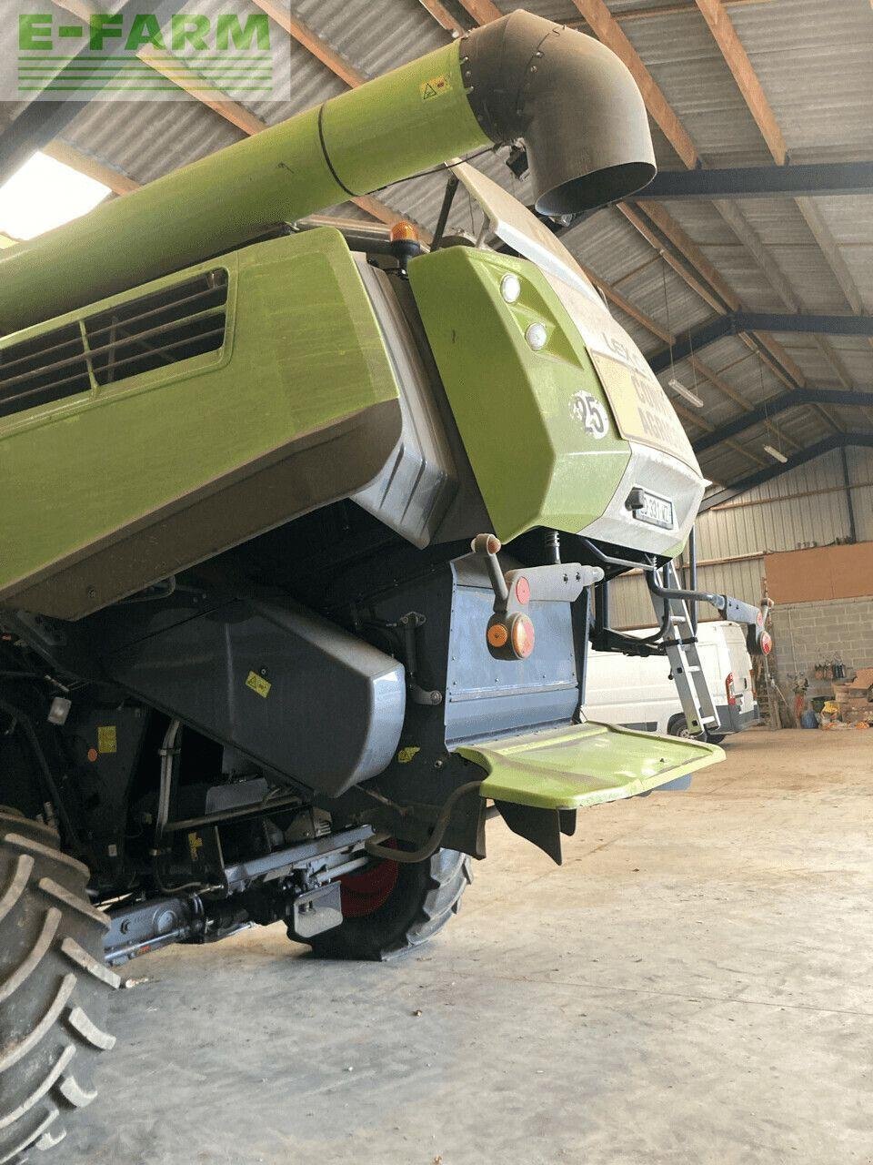 Mähdrescher of the type CLAAS lexion 740 t4, Gebrauchtmaschine in PONTIVY (56 - MORBIHAN) (Picture 7)
