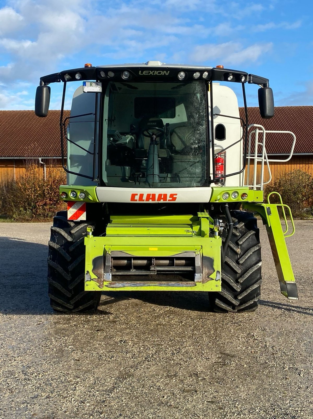 Mähdrescher van het type CLAAS Lexion 740, Gebrauchtmaschine in Hemau (Foto 2)
