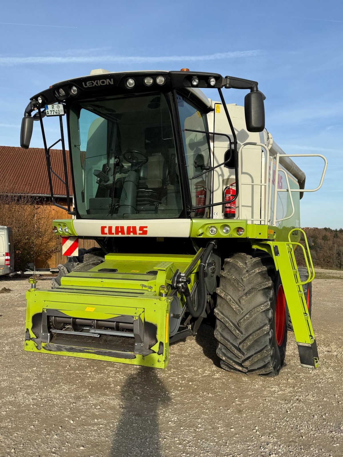Mähdrescher des Typs CLAAS Lexion 740, Gebrauchtmaschine in Hemau (Bild 3)