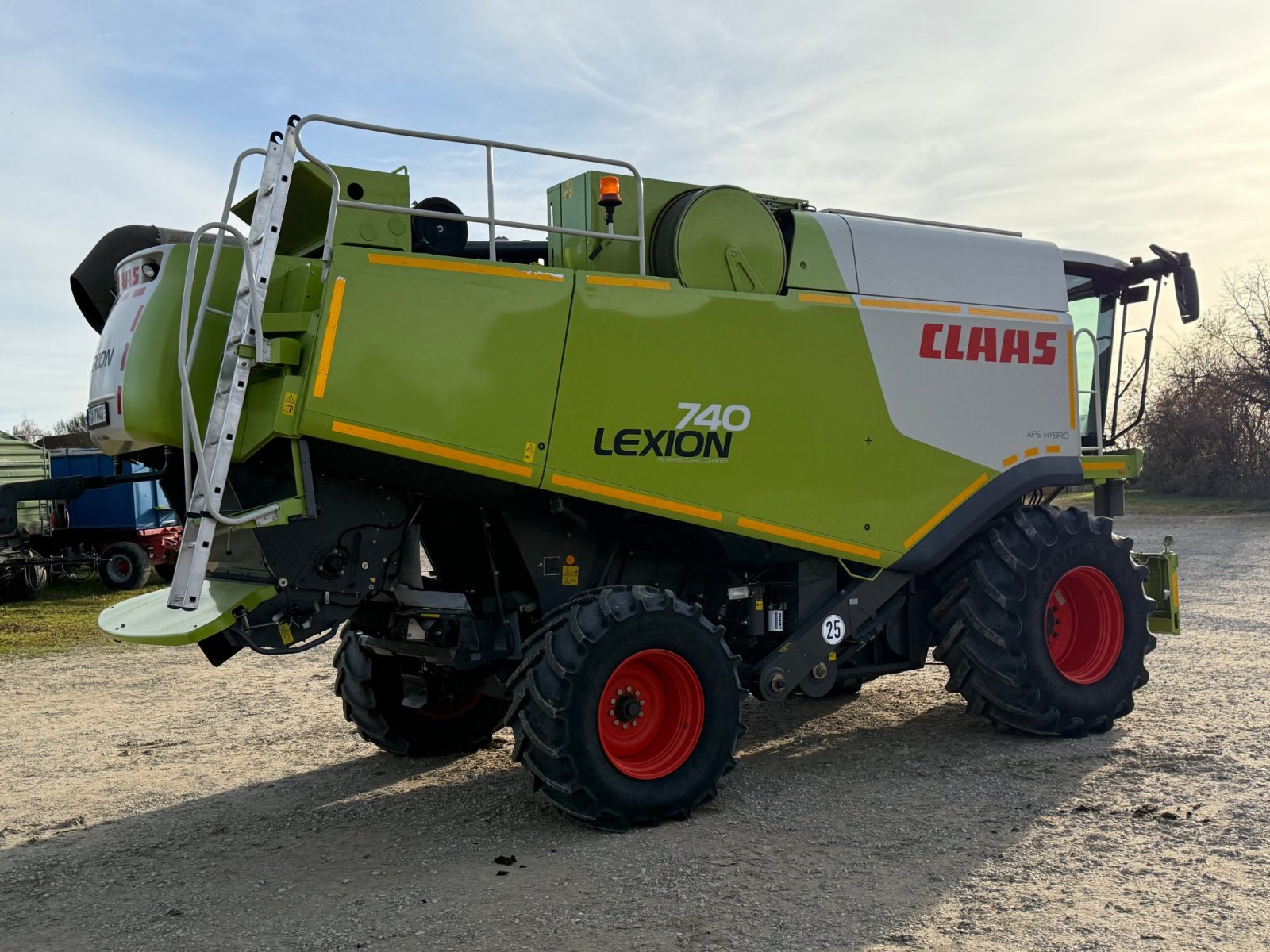 Mähdrescher des Typs CLAAS Lexion 740, Gebrauchtmaschine in Hemau (Bild 8)