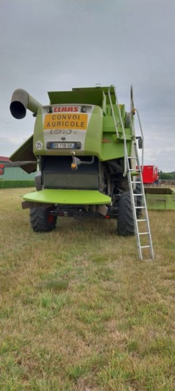 Mähdrescher of the type CLAAS LEXION 740, Gebrauchtmaschine in VOVES (Picture 6)