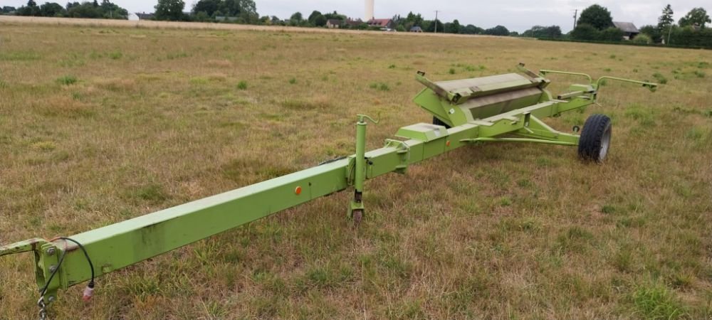 Mähdrescher of the type CLAAS LEXION 740, Gebrauchtmaschine in VOVES (Picture 4)