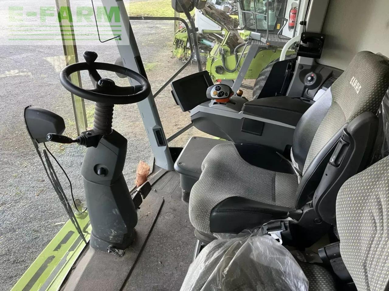 Mähdrescher typu CLAAS lexion 740, Gebrauchtmaschine v PLOUIGNEAU (Obrázek 6)