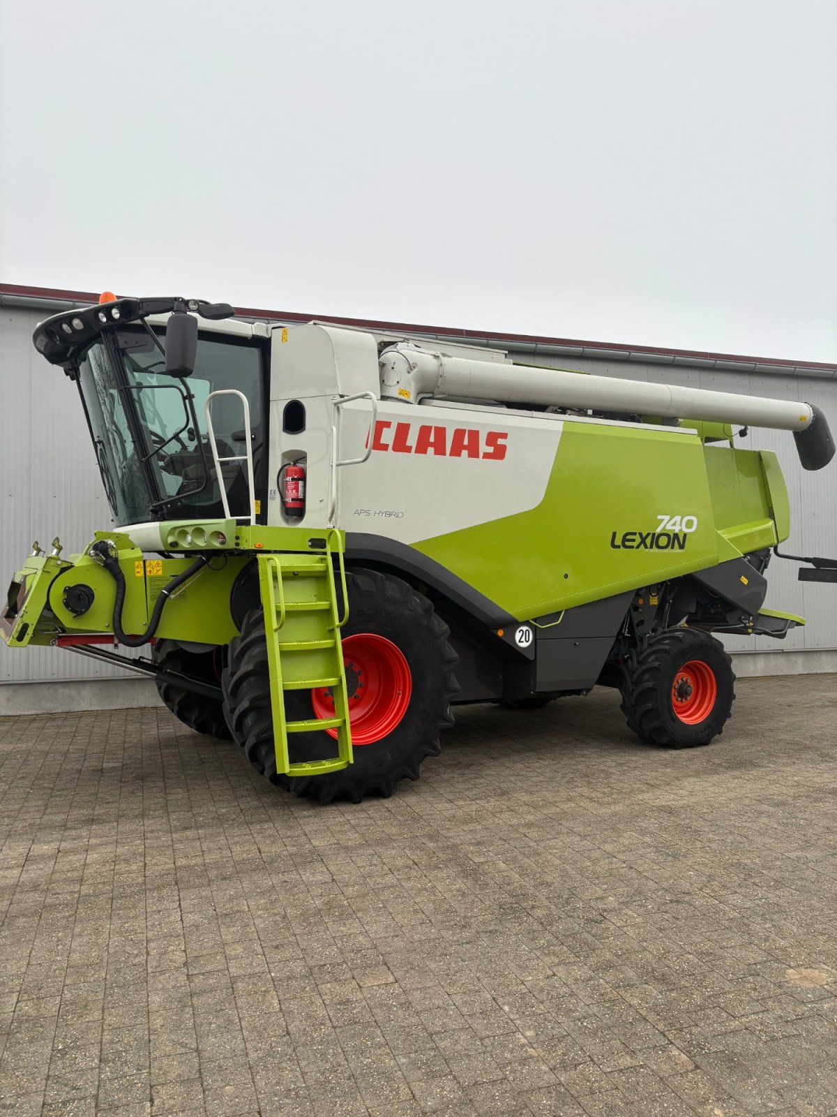 Mähdrescher tip CLAAS Lexion 740, Gebrauchtmaschine in Hemau (Poză 1)