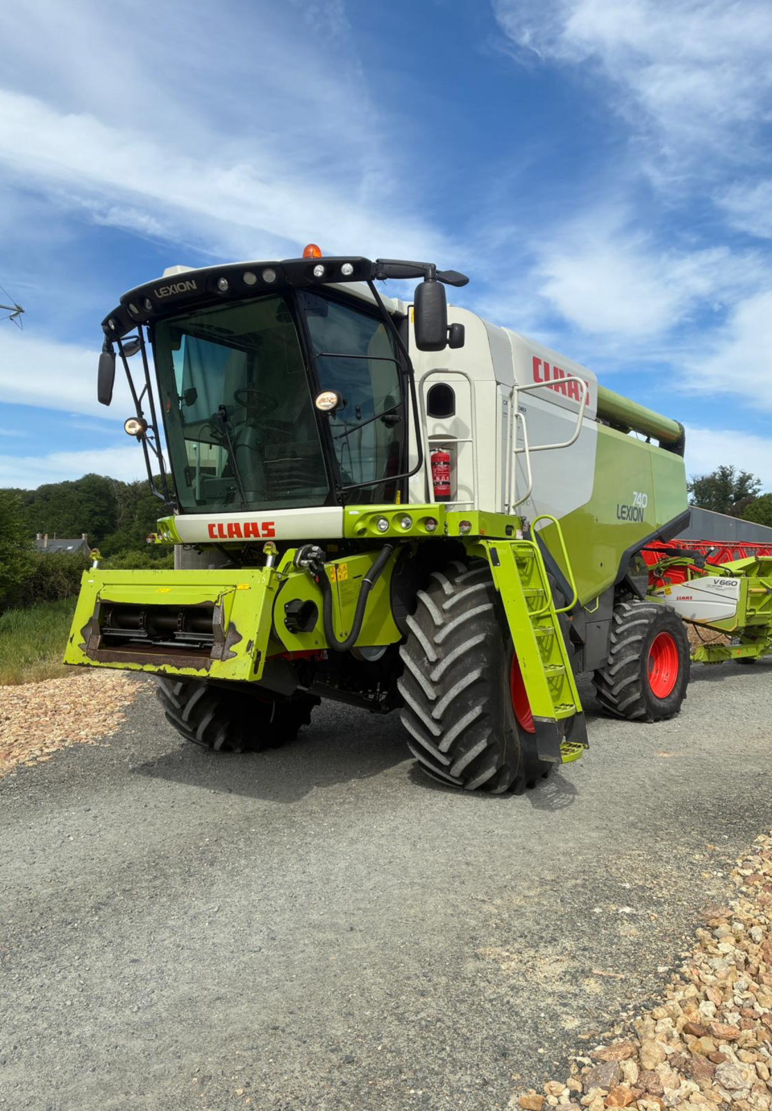 Mähdrescher za tip CLAAS LEXION 740, Gebrauchtmaschine u ST CLEMENT DE LA PLACE (Slika 1)