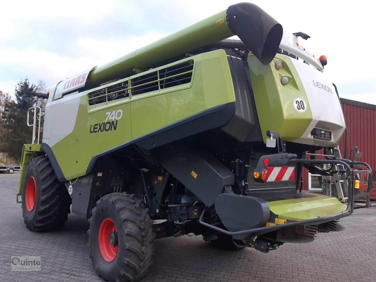 Mähdrescher des Typs CLAAS Lexion 740, Gebrauchtmaschine in Lichtenau-Kleinenberg (Bild 2)