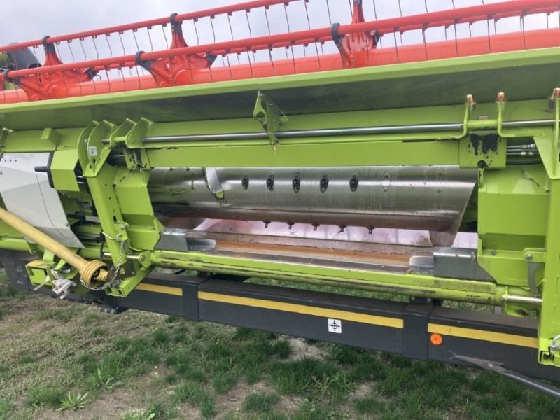 Mähdrescher des Typs CLAAS LEXION 7400 E5, Gebrauchtmaschine in Mockrehna (Bild 14)