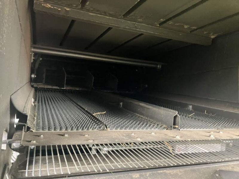Mähdrescher des Typs CLAAS LEXION 7400 E5, Gebrauchtmaschine in Mockrehna (Bild 6)