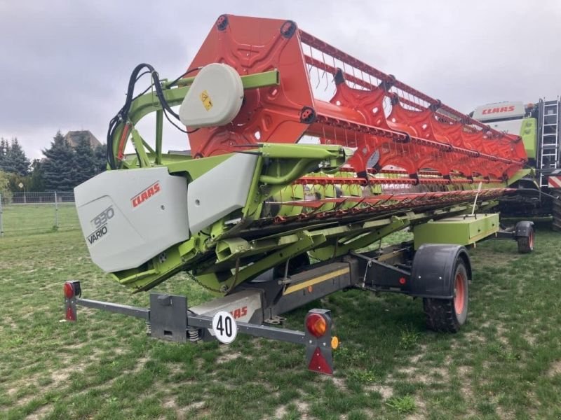 Mähdrescher des Typs CLAAS LEXION 7400 E5, Gebrauchtmaschine in Mockrehna (Bild 12)