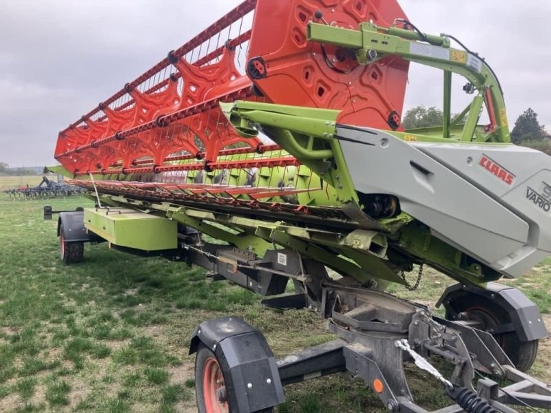 Mähdrescher des Typs CLAAS LEXION 7400 E5, Gebrauchtmaschine in Mockrehna (Bild 11)