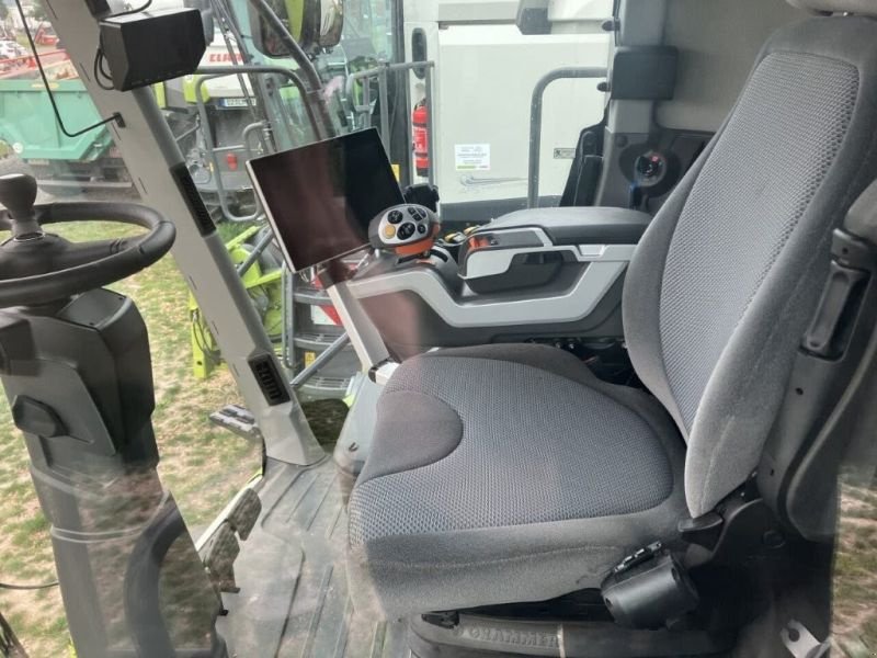 Mähdrescher des Typs CLAAS LEXION 7400 E5, Gebrauchtmaschine in Mockrehna (Bild 9)