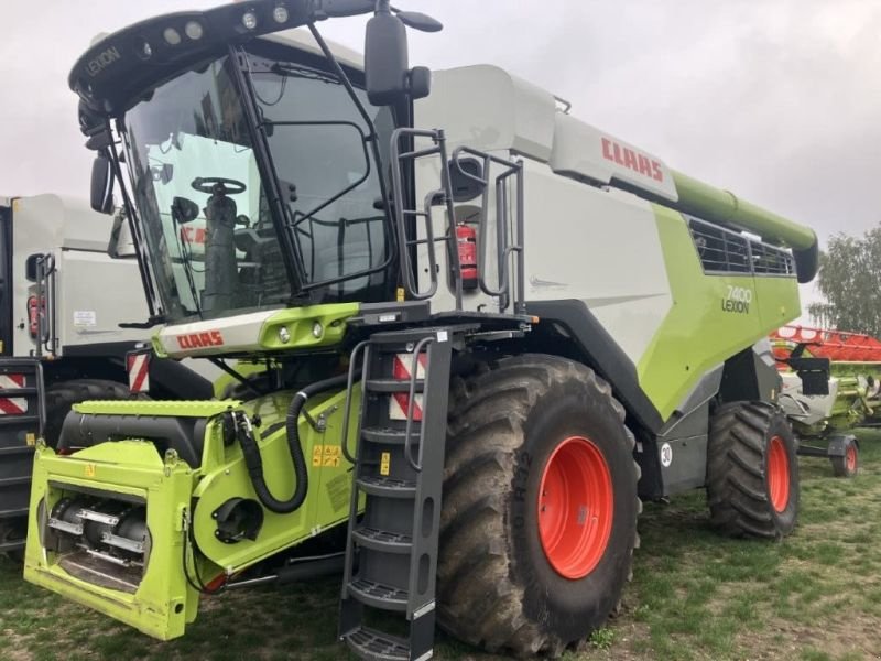 Mähdrescher des Typs CLAAS LEXION 7400 E5, Gebrauchtmaschine in Mockrehna (Bild 1)