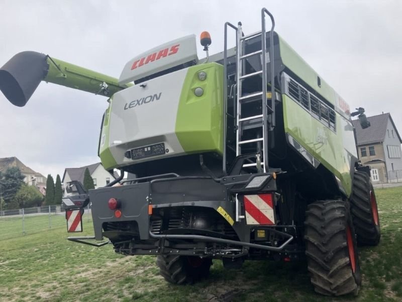 Mähdrescher des Typs CLAAS LEXION 7400 E5, Gebrauchtmaschine in Mockrehna (Bild 4)