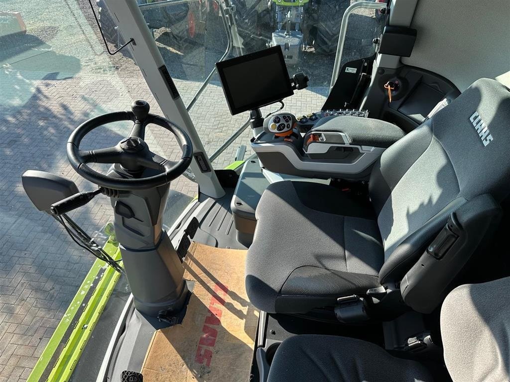 Mähdrescher typu CLAAS Lexion 7400 VI GIVER 50 TIMERS HØSTGARANTI I DK!!! Tør du give et bud? GPS klar. Incl Vario 770 Skærebord., Gebrauchtmaschine v Kolding (Obrázek 15)