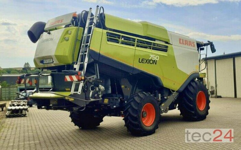 Mähdrescher des Typs CLAAS Lexion 750 Mercedesmotor, Gebrauchtmaschine in Östringen (Bild 2)