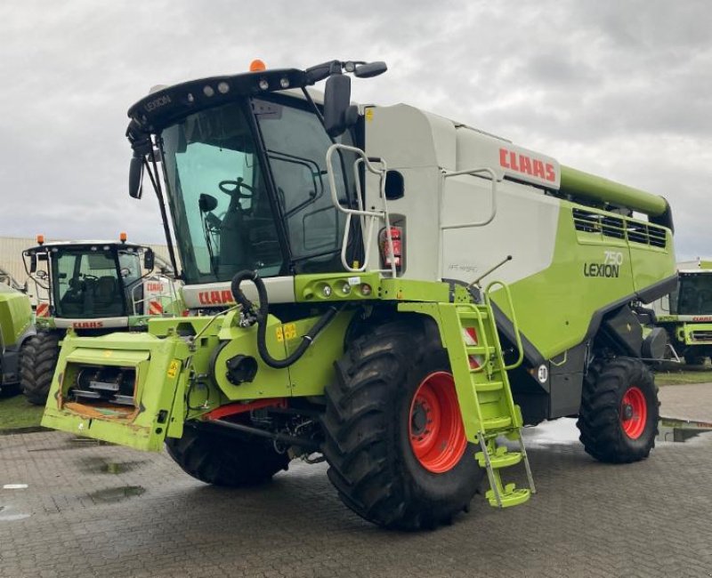 Mähdrescher des Typs CLAAS LEXION 750 MONTANA, Gebrauchtmaschine in Hockenheim (Bild 1)