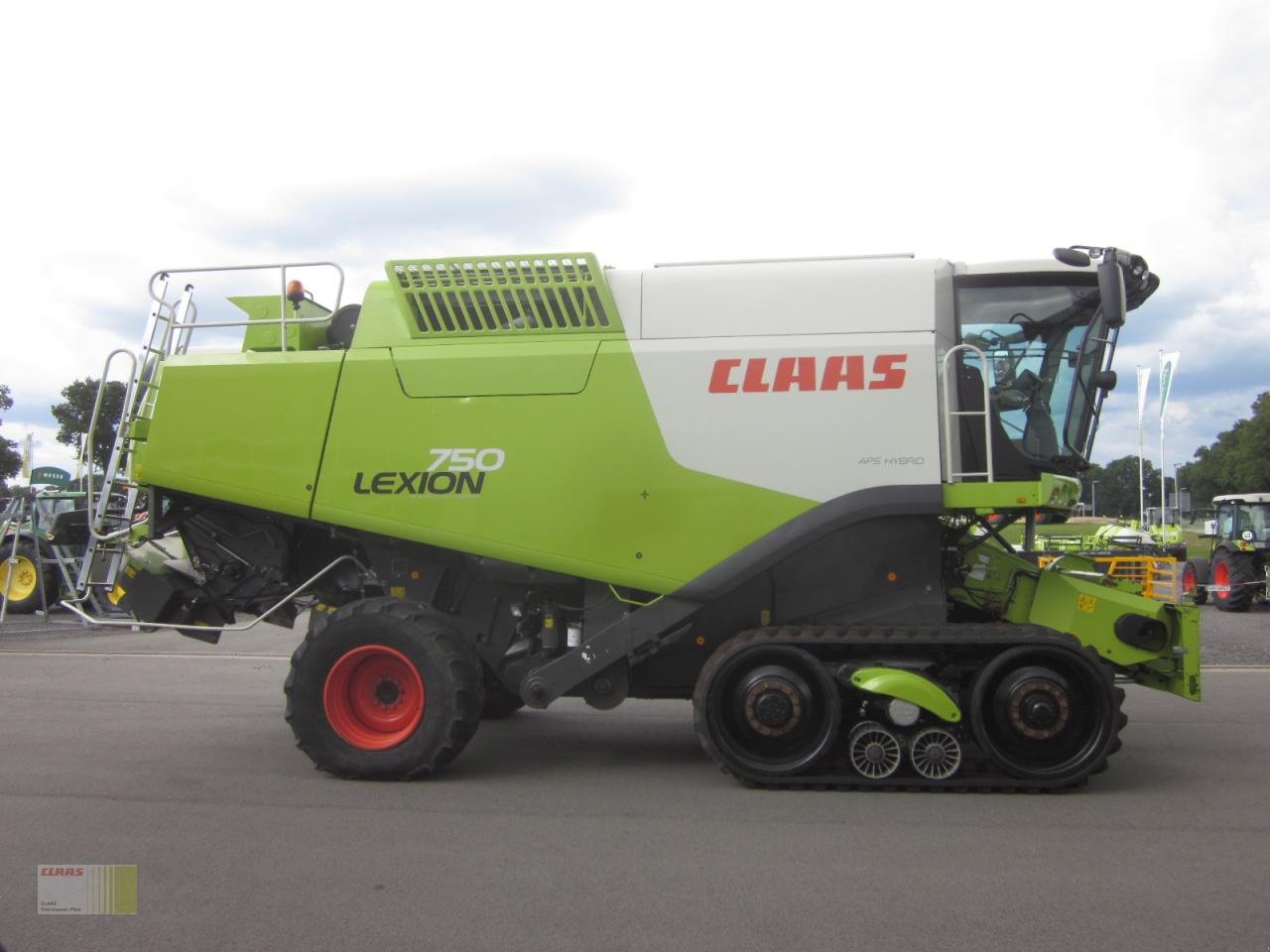 Mähdrescher of the type CLAAS LEXION 750 TT TERRA TRAC, Allrad, 40 km/h, SW VARIO 750 AC u. SW-Wagen, Laufbänder NEU !, Gebrauchtmaschine in Saulheim (Picture 7)