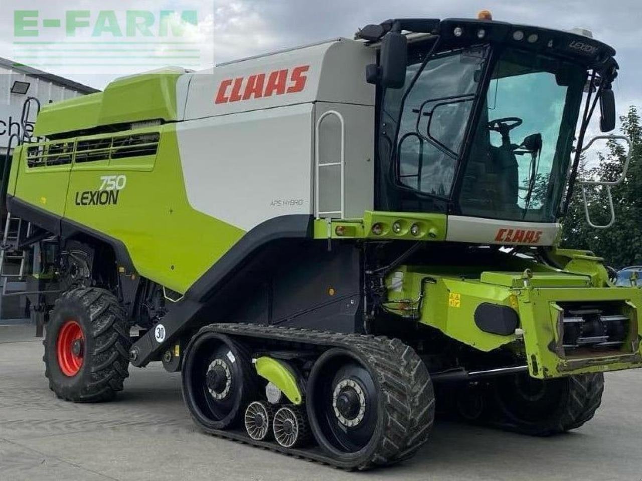 Mähdrescher του τύπου CLAAS LEXION 750 TT, Gebrauchtmaschine σε MICHELDEVER, WINCHESTER (Φωτογραφία 2)