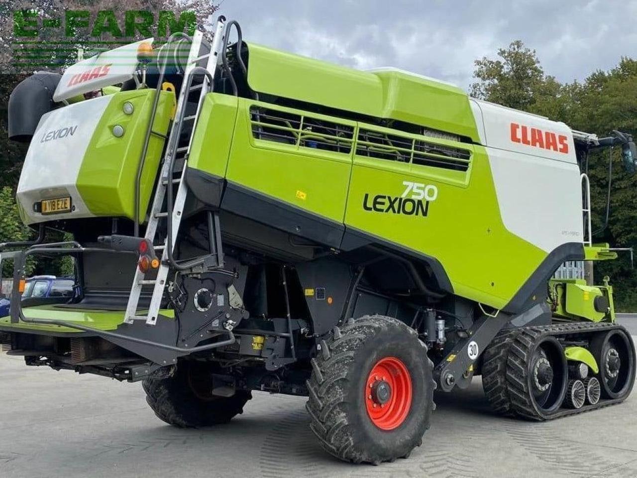Mähdrescher του τύπου CLAAS LEXION 750 TT, Gebrauchtmaschine σε MICHELDEVER, WINCHESTER (Φωτογραφία 3)
