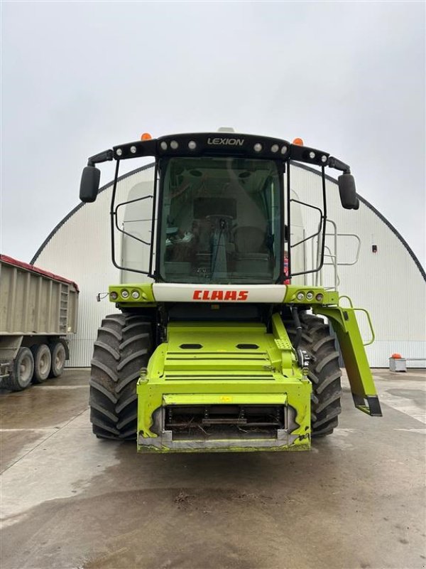Mähdrescher typu CLAAS LEXION 750 VI GIVER 50 TIMERS HØSTGARANTI I DK!!! Incl. Vario 900 Skærebord og vogn., Gebrauchtmaschine v Kolding (Obrázek 4)
