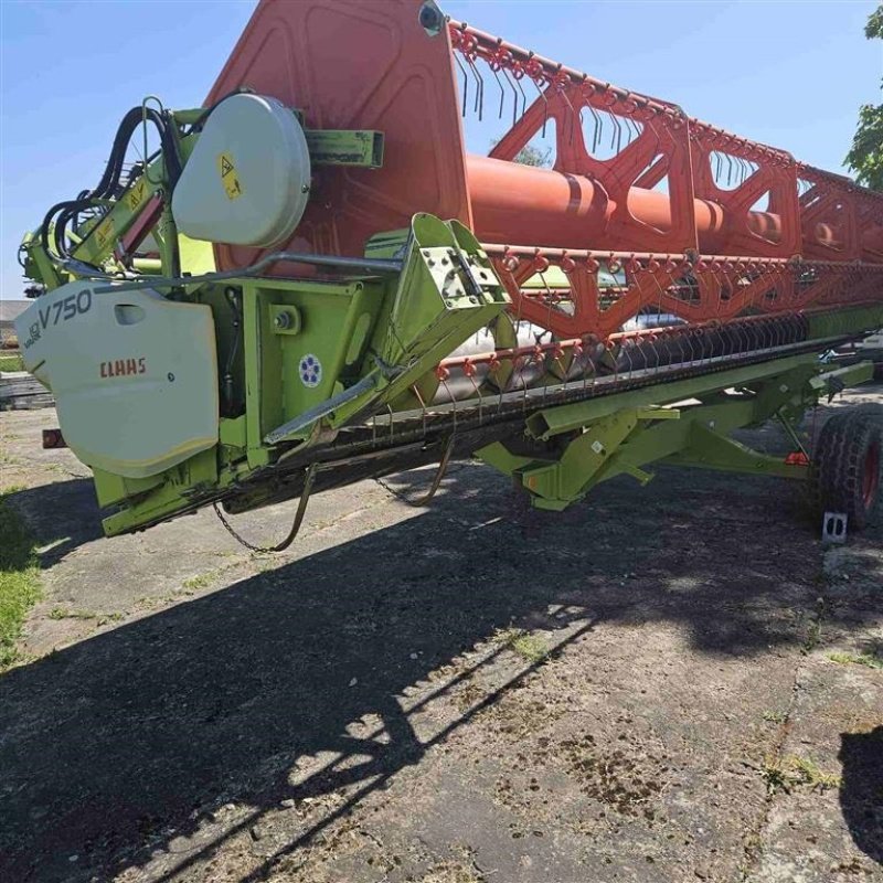 Mähdrescher del tipo CLAAS LEXION 750 VI GIVER 50 TIMERS HØSTGARANTI I DK!!! Kun 850 Høsttimer. Incl CLAAS Vario 750 Skærebord og vogn., Gebrauchtmaschine In Kolding (Immagine 9)