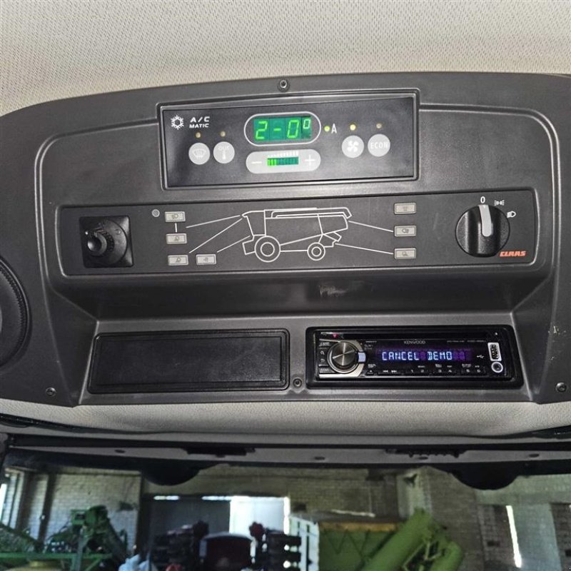 Mähdrescher del tipo CLAAS LEXION 750 VI GIVER 50 TIMERS HØSTGARANTI I DK!!! Kun 850 Høsttimer. Incl CLAAS Vario 750 Skærebord og vogn., Gebrauchtmaschine In Kolding (Immagine 11)