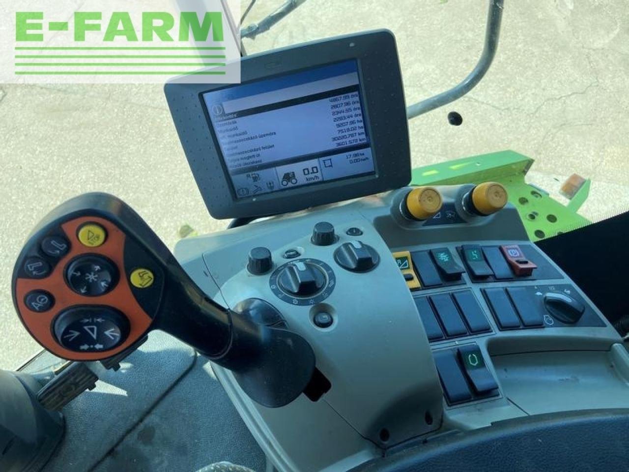 Mähdrescher of the type CLAAS lexion 750, Gebrauchtmaschine in SZEGED (Picture 12)